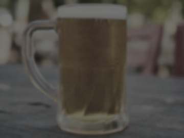 The same photo of the beer, washed out and blurred